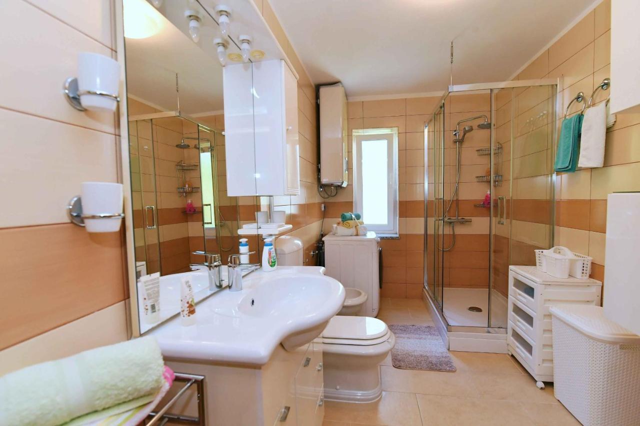 Apartment Leon Opatija Bagian luar foto